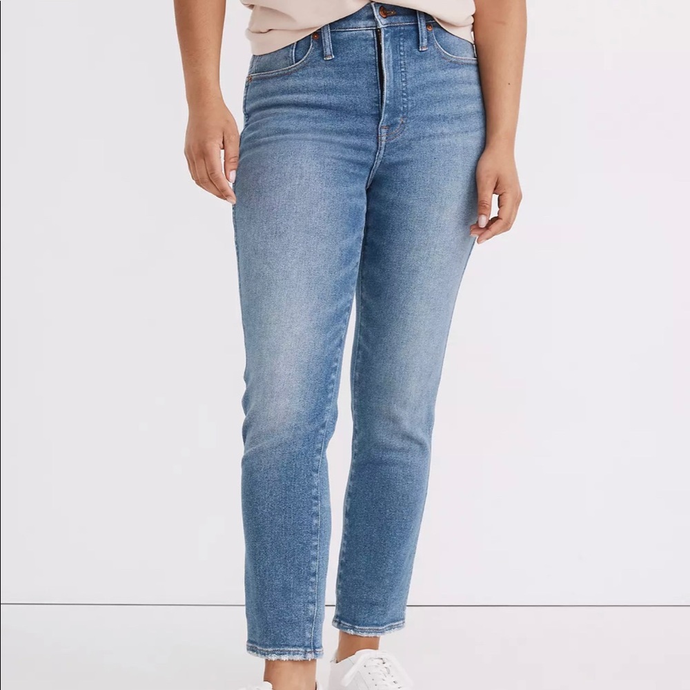 Madewell Tall Stovepipe Jeans in Ditmas Wash